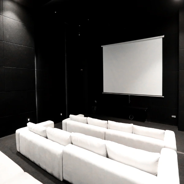 Cinema Mado 2000x2000 -03