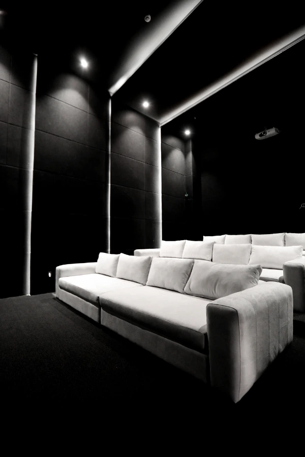 Cinema Mado 2000x3000 -04
